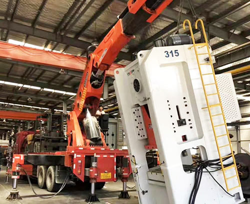 炉霍提升工作效率，选择优质折臂吊租赁服务