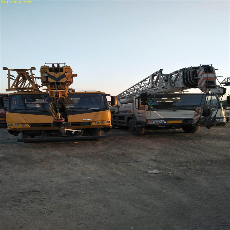 炉霍吊车吊挖机正确办法