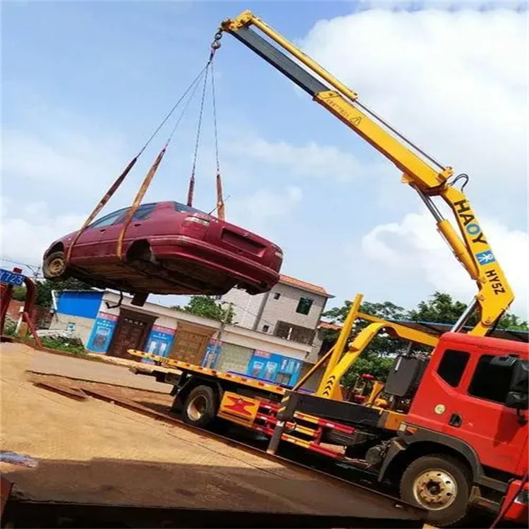 炉霍吊车吊汽车的正确方法